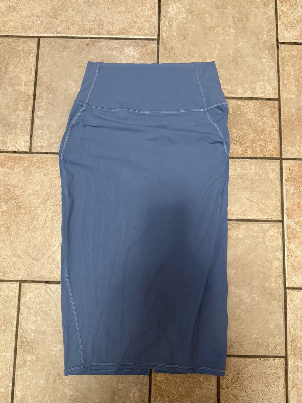 Lululemon Blue Women’s High-Waist Midi Skirt. Size 8.